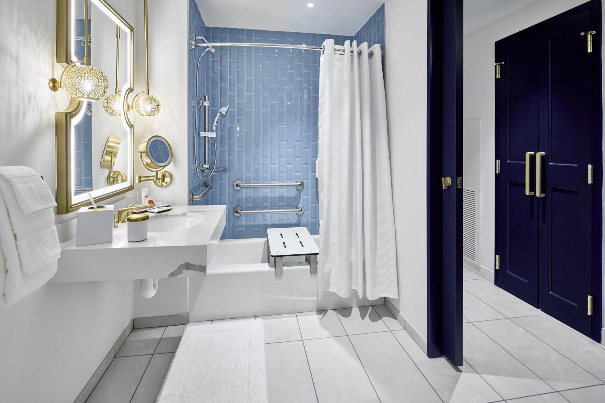 Universal'S Helios Grand Hotel, A Loews Hotel Williamsburg Екстериор снимка